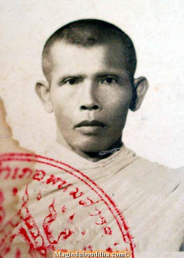 Ajarn sané moine.